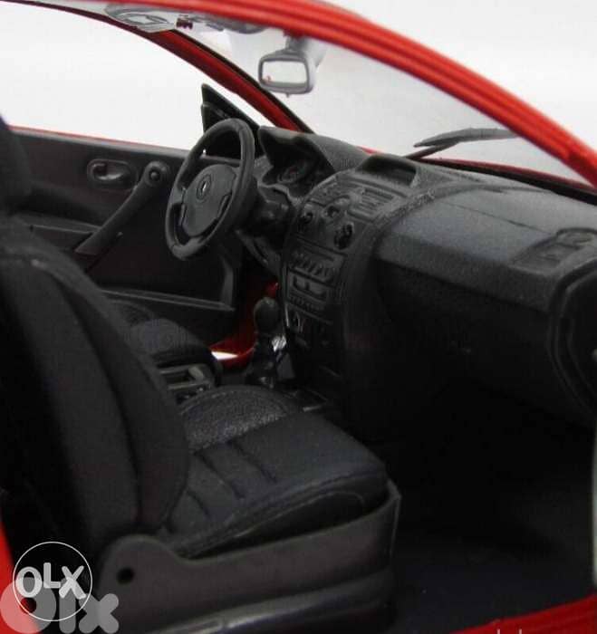 Renault Megane Sport diecast car model 1:18. 4