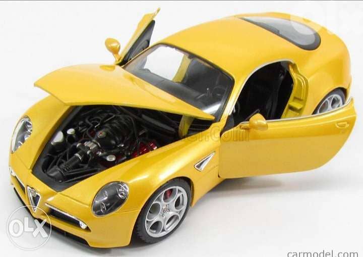 Alfa Romeo 8C Competizione diecast car model 1:18. 3