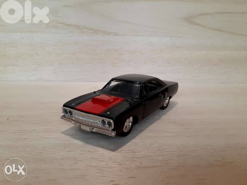 '70 Plymouth Road Runner diecast car model 1:32. 0
