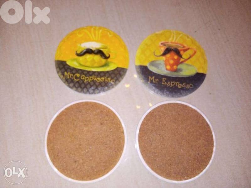 Four Sous verres porcelaine & wooden back 1