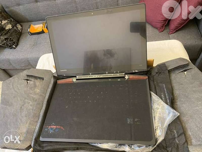 Lenovo Y700 2