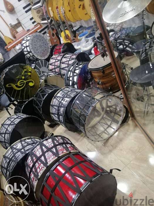 تشكيله مميزه لا مثيل لها من الآلات الايقاعيه يوجد احتراف 2