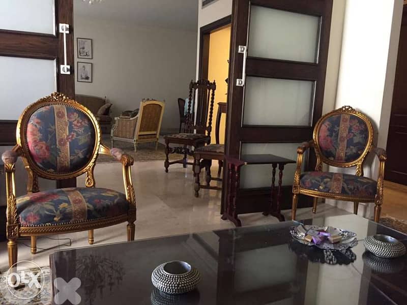 أزواج كراسي وكنابيات أنتيك مشكًّل من عدّة موديلات 1