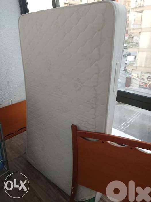 Bedroom full good condition غرفة نوم كاملة 2