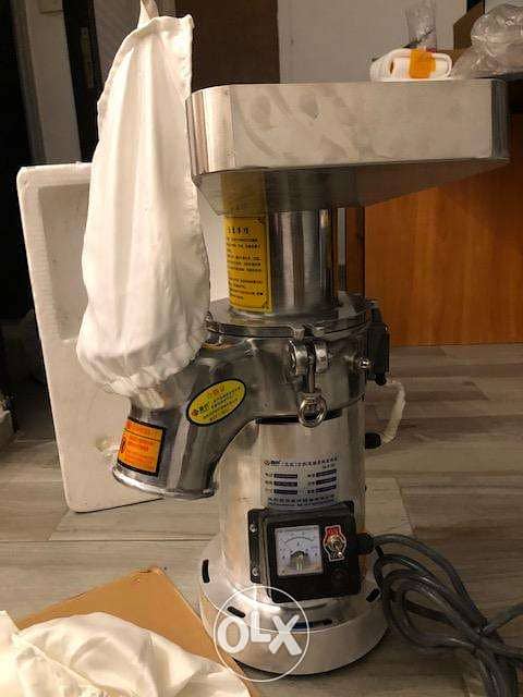 مطحنة صناعية لحبوب و بهارات 0