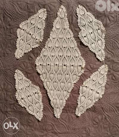 5 crochet table covers