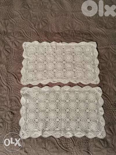 2 crochet table covers