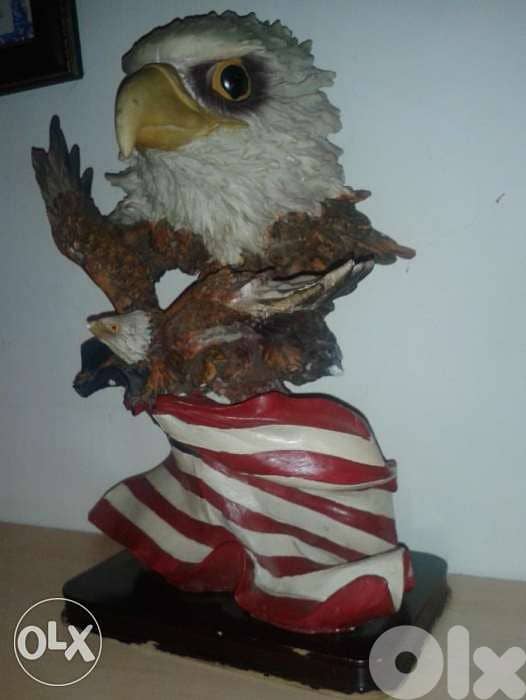 amercan eagle + flag statue 33cm 0