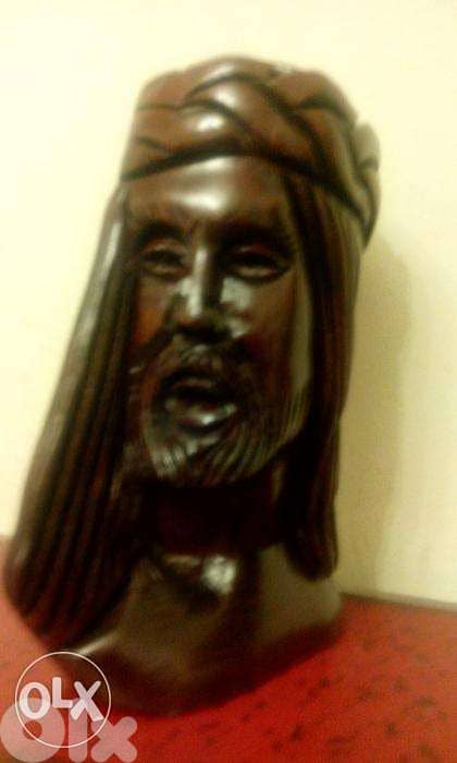 jesus head carved on wood 1