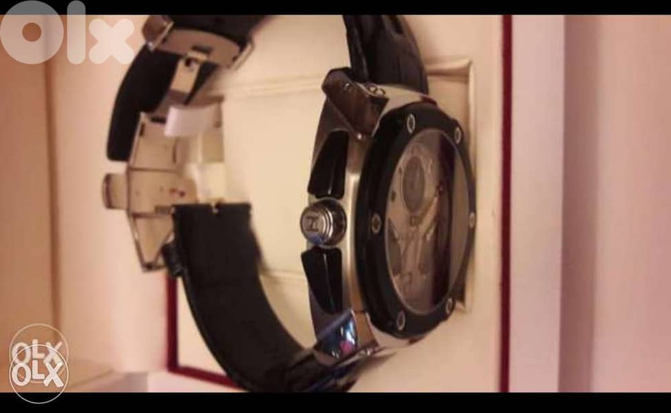 Saint Honore Watch 3