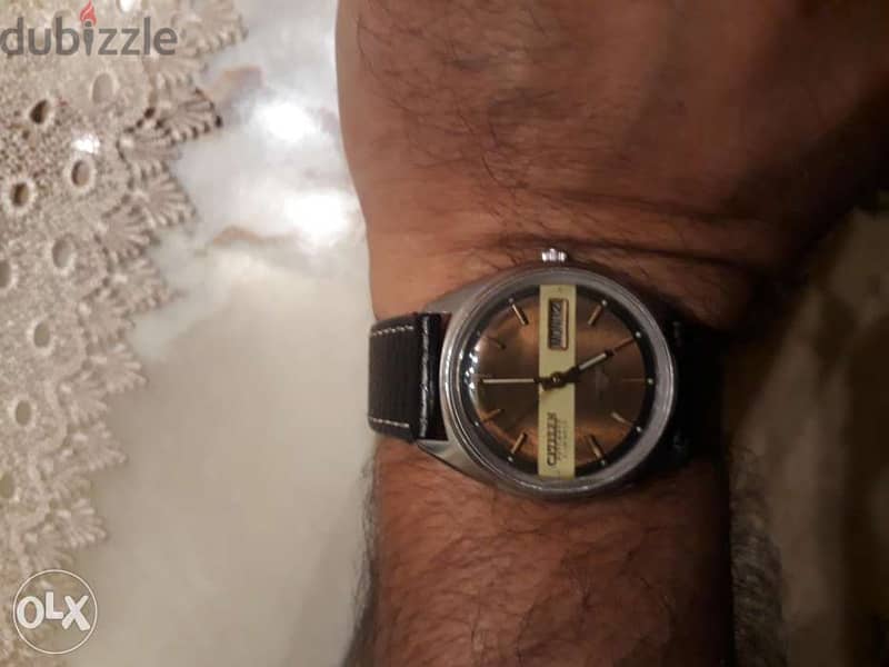 ساعة سيتزن 0