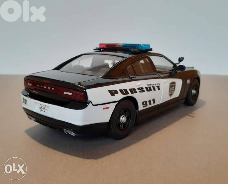 Dodge Charger 911 Pursuit diecast car model 1:24 4