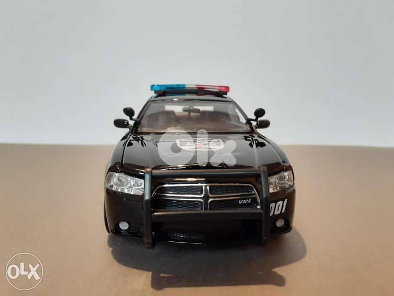 Dodge Charger 911 Pursuit diecast car model 1:24 5