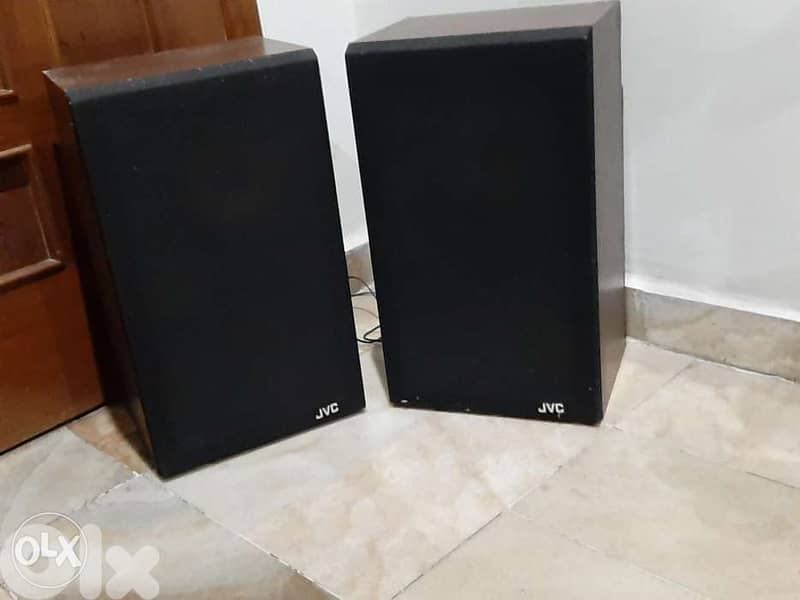 بافلات JVC japan w 30 عدد2  عرض 27 طول 46 سماكة 21.7. 1