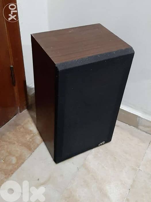 بافلات JVC japan w 30 عدد2  عرض 27 طول 46 سماكة 21.7. 3