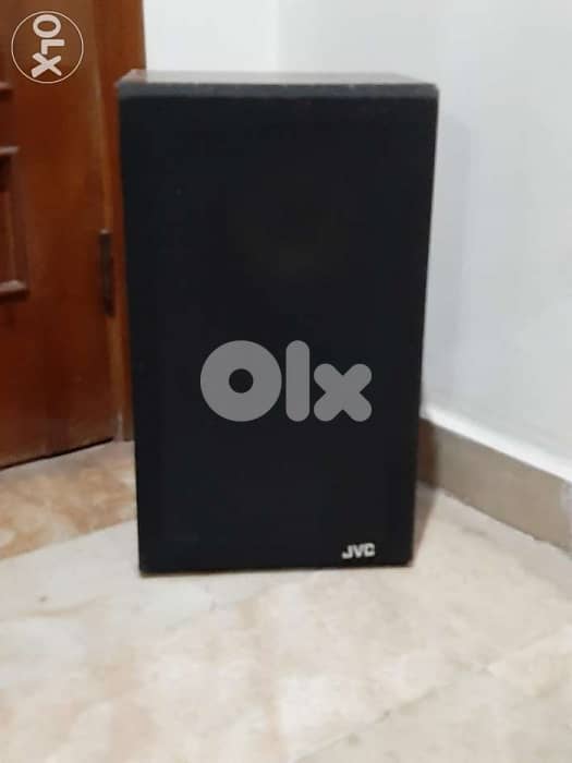 بافلات JVC japan w 30 عدد2  عرض 27 طول 46 سماكة 21.7. 5