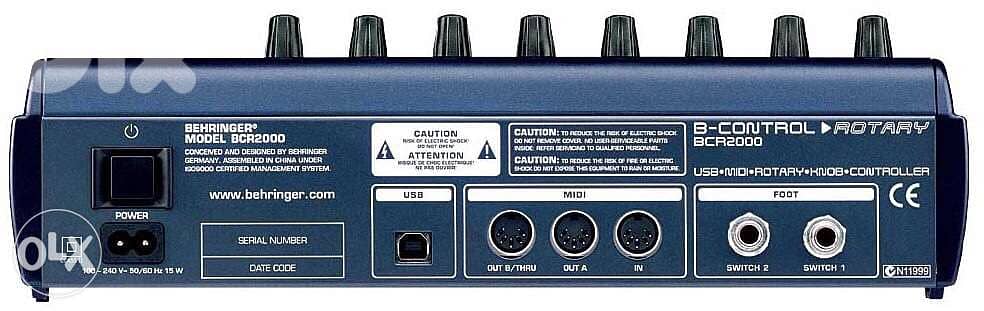 Behrnger USB midi controller w 32 key 2