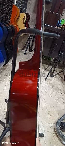 تشكيله مميزه من الغيتارات متوفر مستعمل وجديد 3