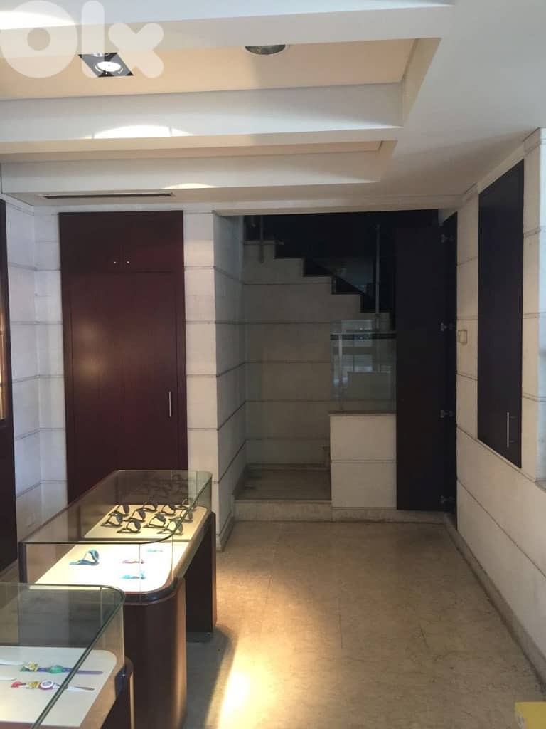 240 Sqm | Deluxe Shop for rent in Beirut / Tabaris محل للايجار تباريس 0