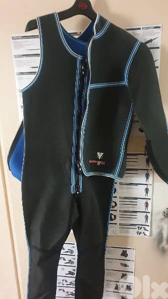2 pieces 4mm meduim wet suit diving 0