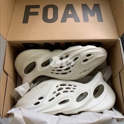 yeezy foam runner olx