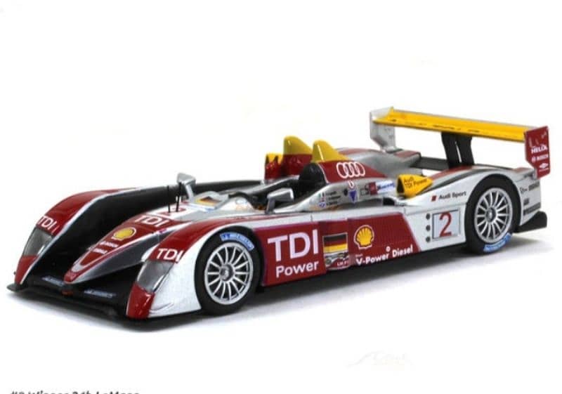 Audi R10 TDI diecast car model 1:43. 0