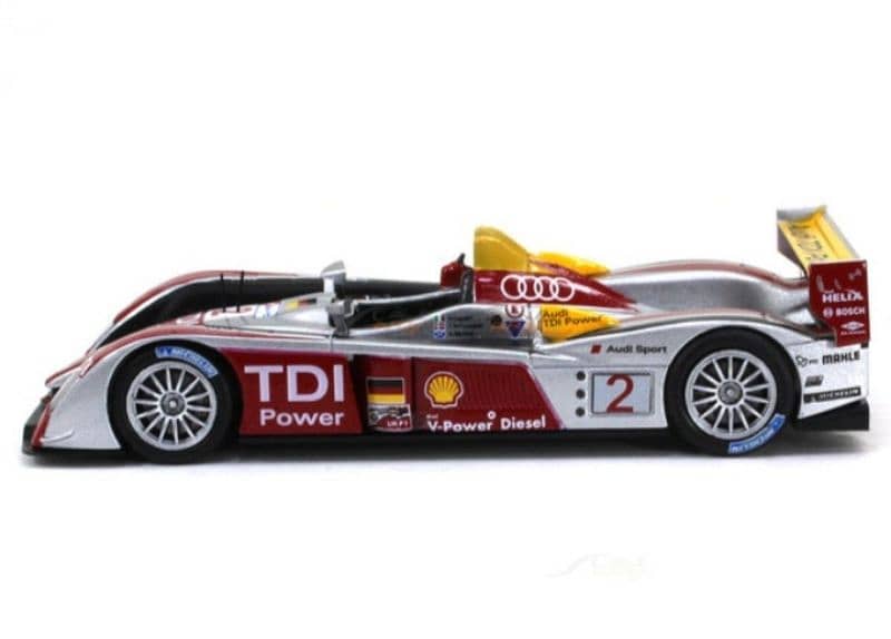 Audi R10 TDI diecast car model 1:43. 1