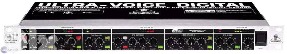 Behringer VX2496