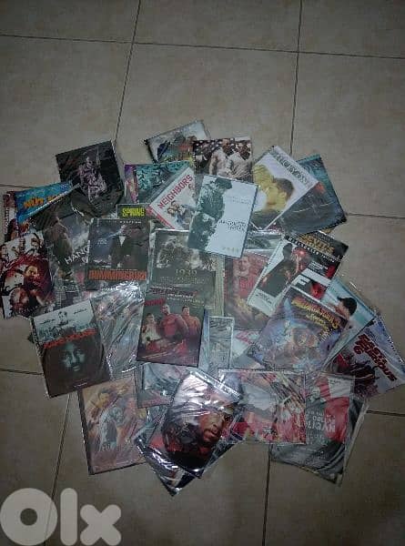 More than 111 random movies + 2 Stands Organizer 2