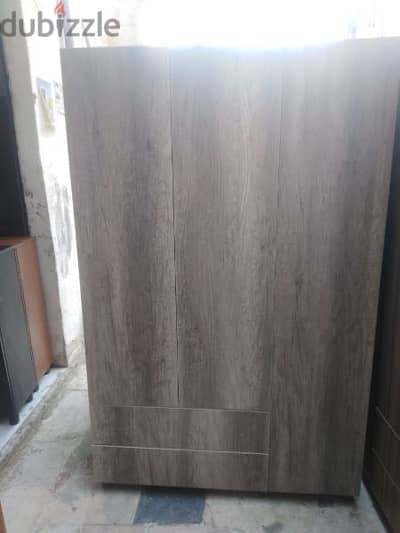 خزانة ثلاث درف