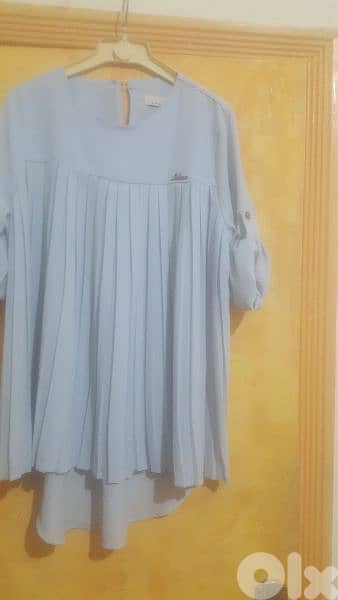 baby blue pleated top blouse xs بلوزة مكسرة 1