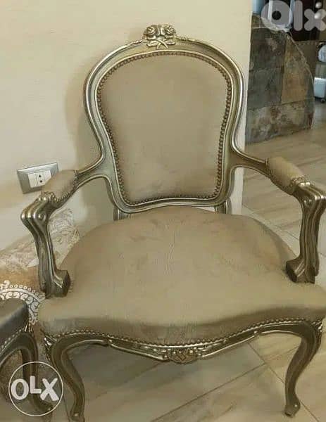صالون كامل انتيكا  للبيع بحالة ممتازة 0