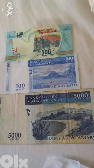 Set of 3 banknotes Madagascar island in Indian Oceanمدغشقر جزيرة 1