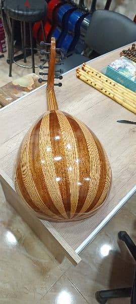 عود احتراف صناعه معملنا دوزان دو دو صوت مميز مع شنطه مبطنه 0