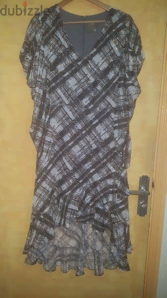 Taylor low high dress size 40 فستان 0