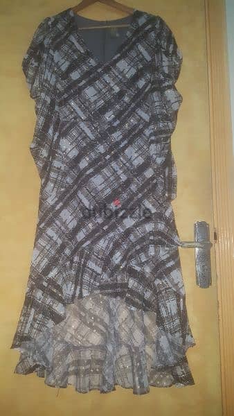 Taylor low high dress size 40 فستان 1