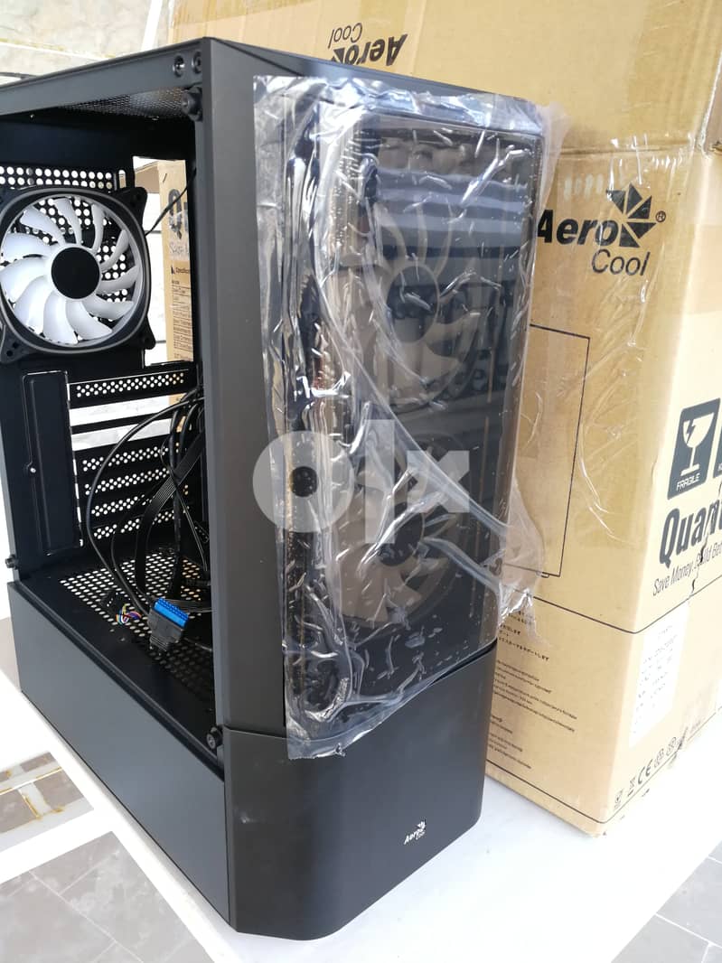 AeroCool Quantum MID TOWER Computer Case 7