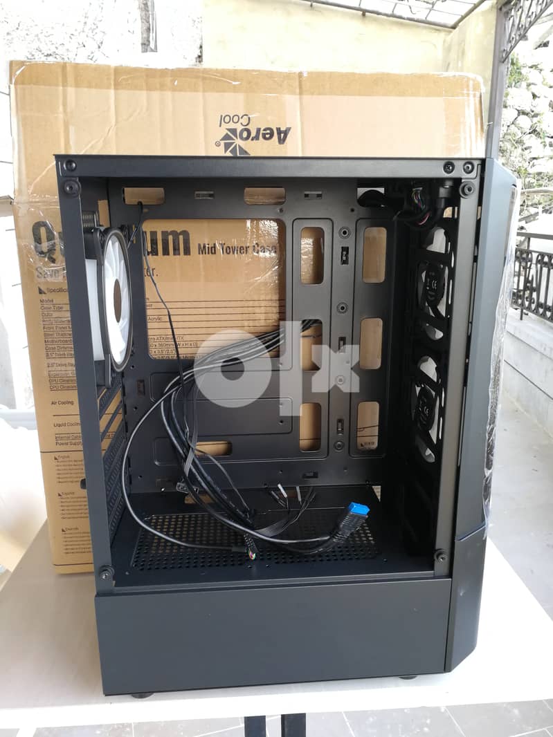 AeroCool Quantum MID TOWER Computer Case 8