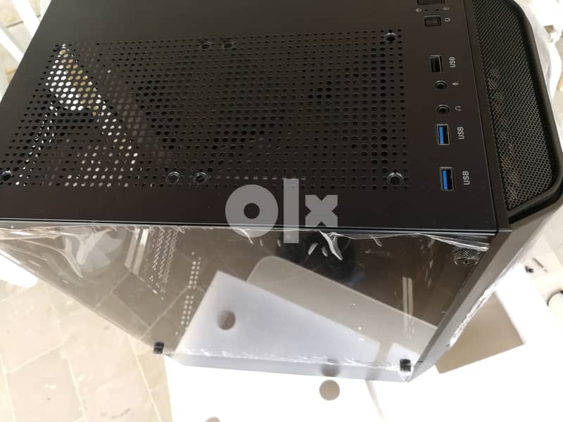 AeroCool Quantum MID TOWER Computer Case 11