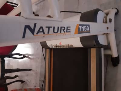 بداعي السفر  آلة مشي نوعية ممتازة