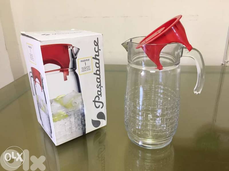 Glass Jug - إبريق زجاجي 1