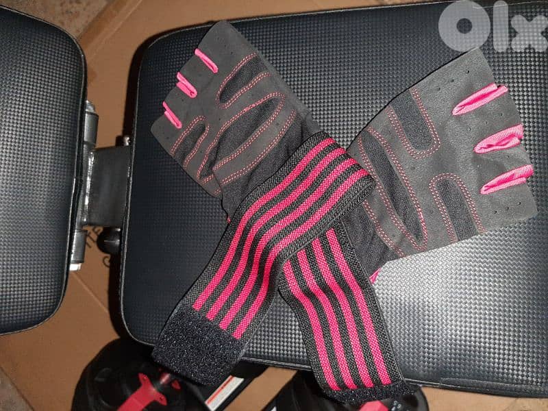 Heavy-duty Bench + pair Adjustable Dumbbells + Gym Gloves 6