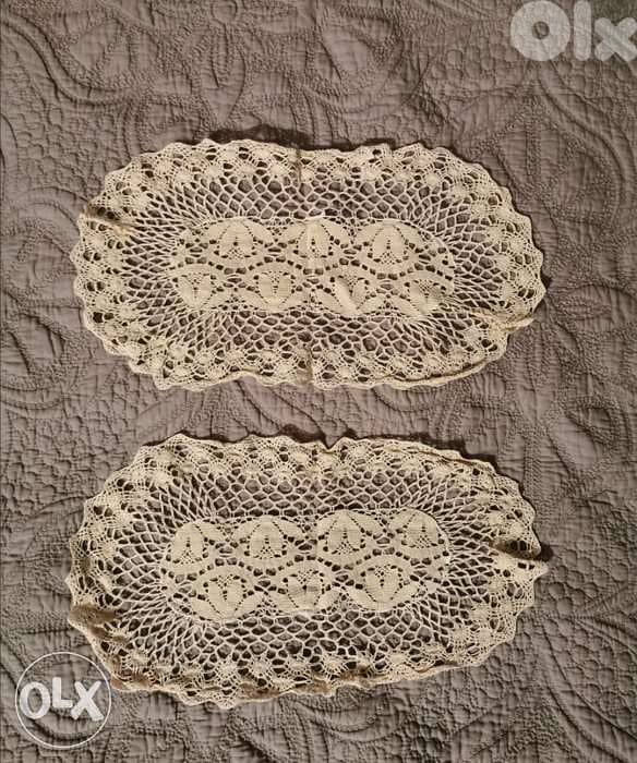 Quatre pièces de crochet 1