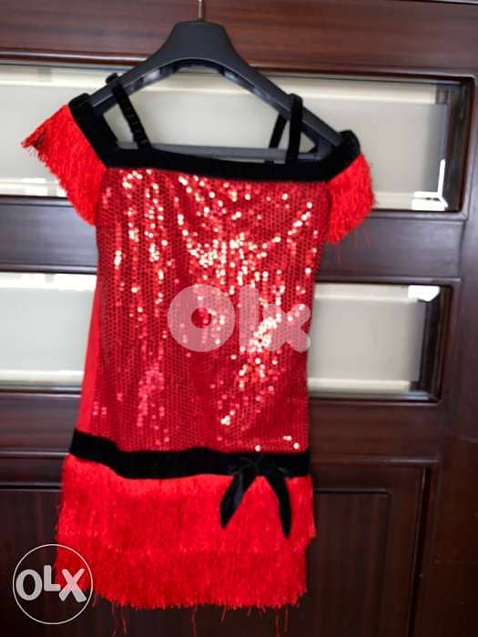 character dress 9/10 years old 300,000 1