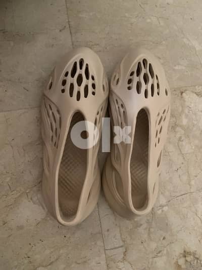 yeezy foam runner olx