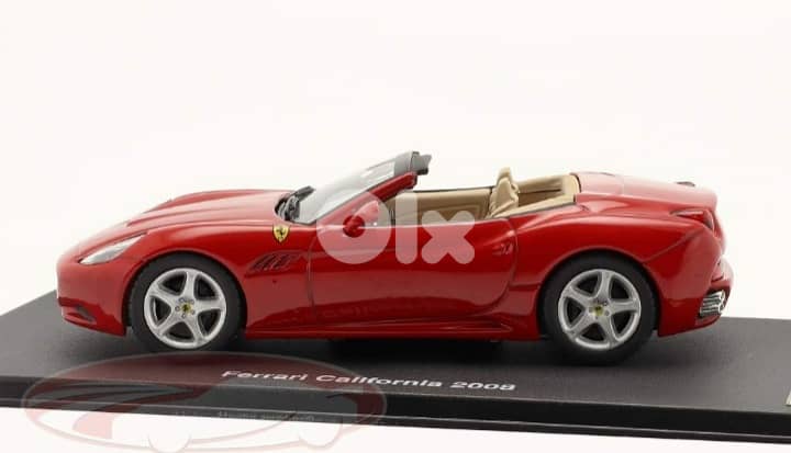 Ferrari California 2008 diecast car model 1:43. 2