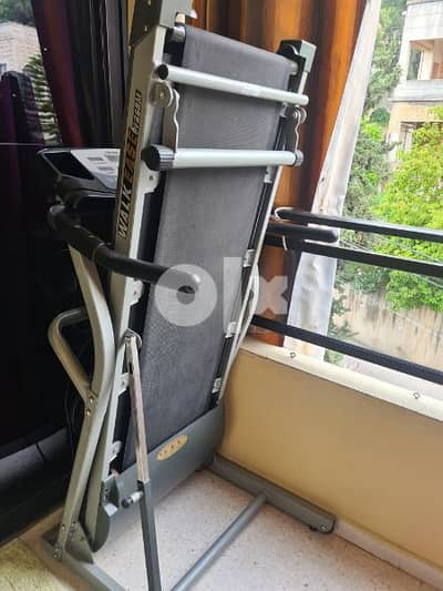 Treadmill fully equiped with full kit
