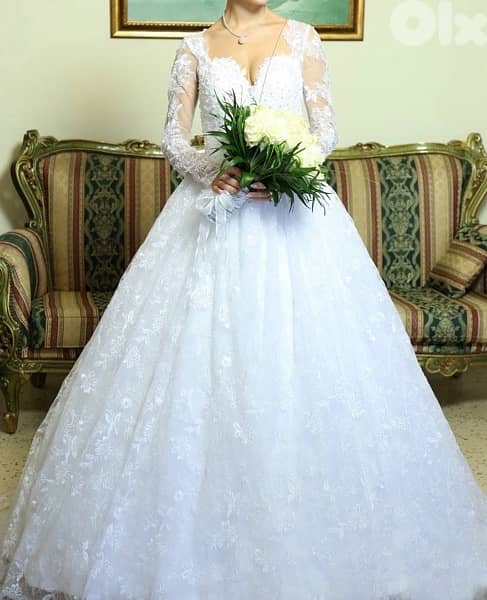 Wedding Dress + Crinoline is for FREE! 2