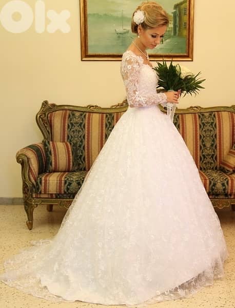 Wedding Dress + Crinoline is for FREE! 3