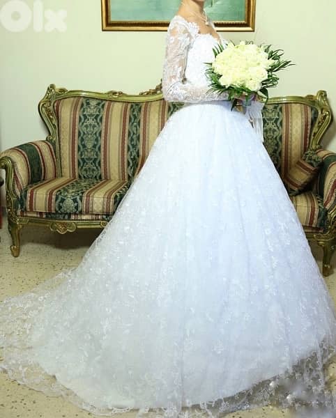 Wedding Dress + Crinoline is for FREE! 4